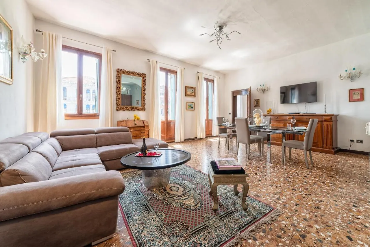 Royal Rialto Apartment - Grand Canal View Венеция Италия